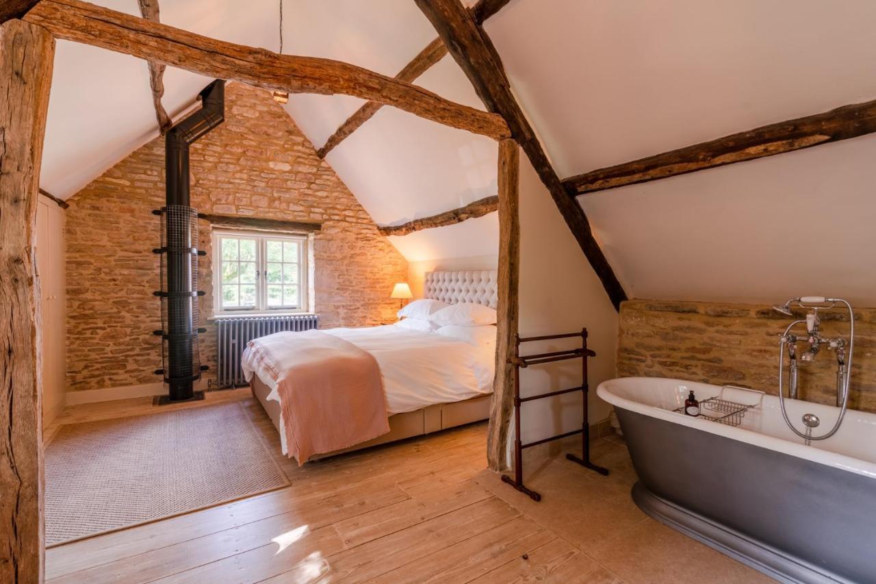 Coach House, Cold Aston Villa Bourton-on-the-Water Exterior photo